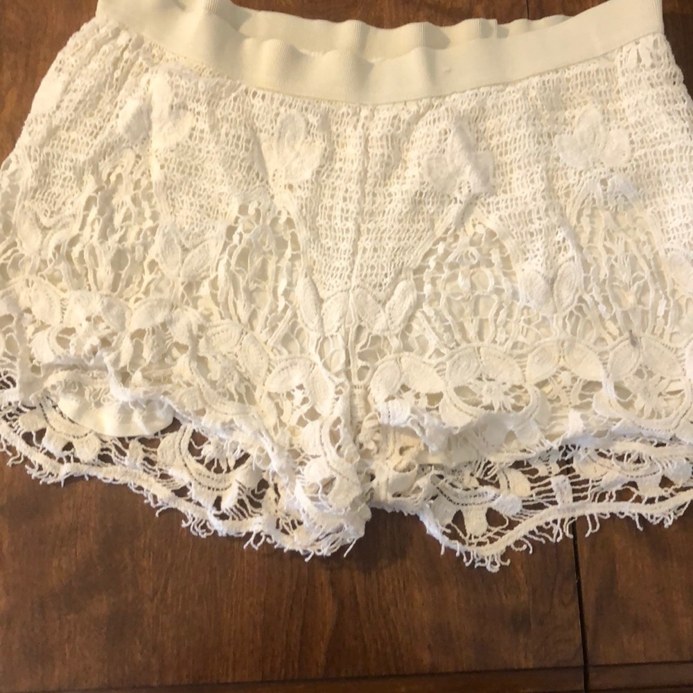 American Eagle Lace shorts